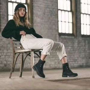 Sorel Emelie II Lace Bootie | US size 9 | Black